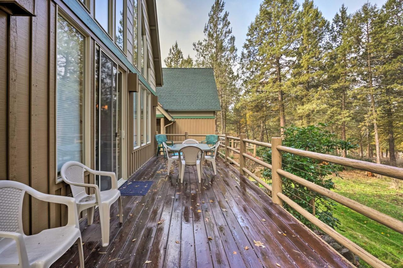 Chalet At Running Y Resort With Wraparound Deck! Klamath Falls Eksteriør billede