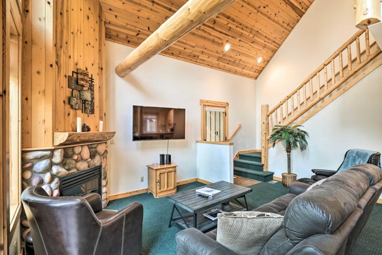 Chalet At Running Y Resort With Wraparound Deck! Klamath Falls Eksteriør billede
